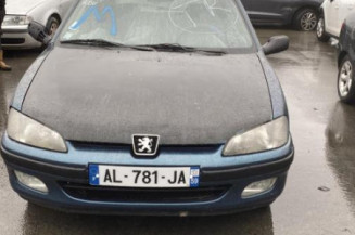 Pare choc avant PEUGEOT 106