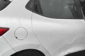 Poignee porte avant gauche RENAULT CLIO 4