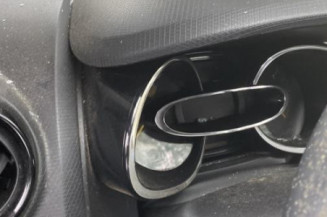 Bouton de coffre RENAULT CLIO 4