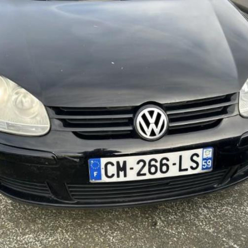 Feu arriere secondaire droit (feux) VOLKSWAGEN GOLF 5 Photo n°6