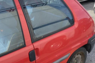 Aile avant droit PEUGEOT 106