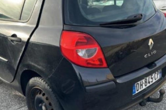 Aile avant gauche RENAULT CLIO 3