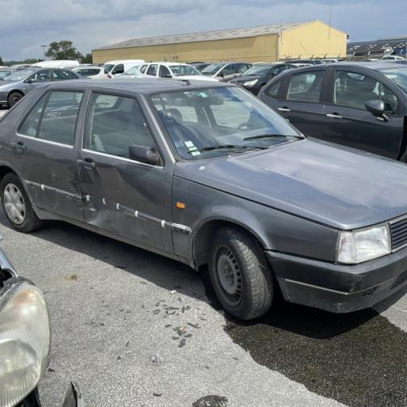 Feu arriere principal gauche (feux) FIAT CROMA 1 Photo n°5