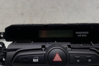 Bouton de warning HYUNDAI IX 20 Photo n°1