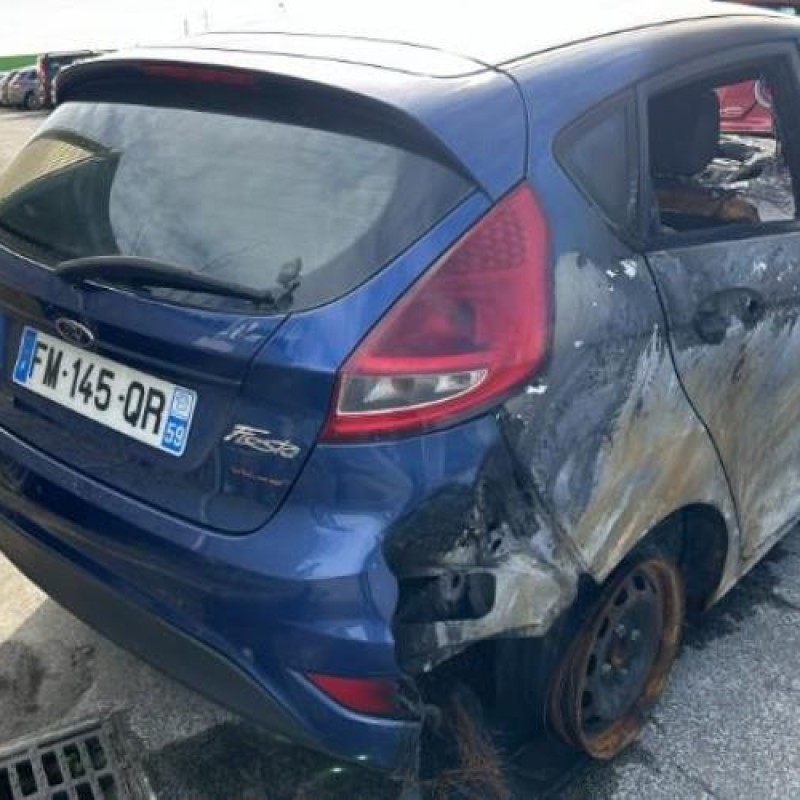 Poignee porte arriere gauche FORD FIESTA 6 Photo n°10