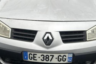 Pare boue arriere droit RENAULT MEGANE 2