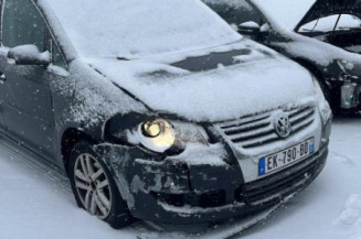 Malle/Hayon arriere VOLKSWAGEN TOURAN 1