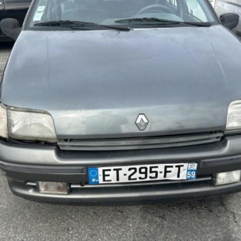 Poignee porte avant gauche RENAULT CLIO 1 Photo n°8