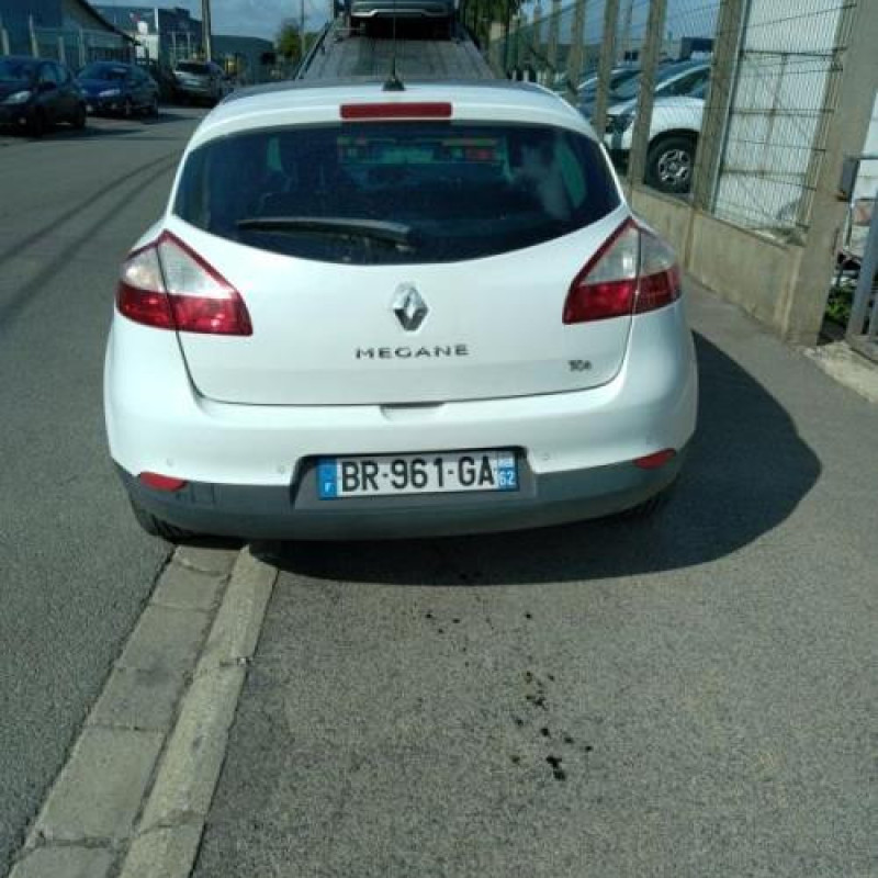 Boitier UCH RENAULT MEGANE 3 Photo n°5