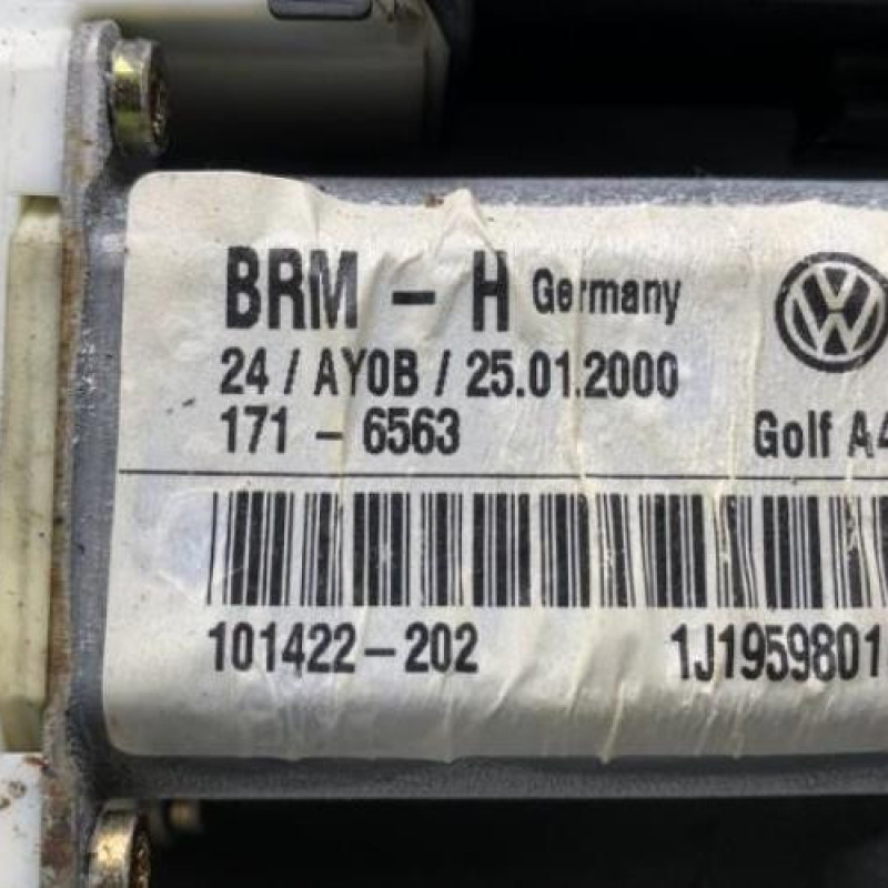 Leve vitre electrique avant gauche VOLKSWAGEN GOLF 4 Photo n°4