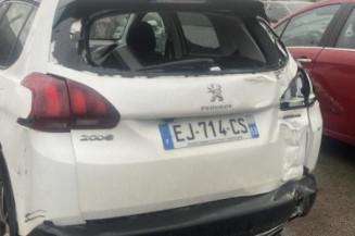 Vitre avant droit PEUGEOT 2008 1