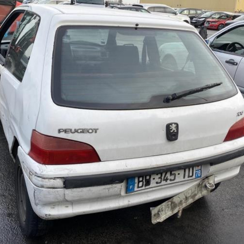 Malle/Hayon arriere PEUGEOT 106 Photo n°19