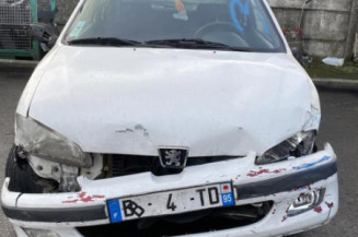 Serrure avant droit PEUGEOT 106