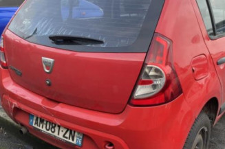 Pare choc avant DACIA SANDERO 1