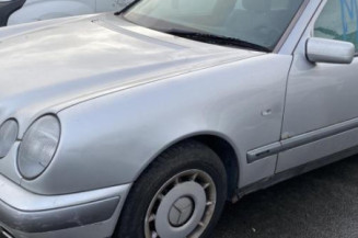 Feu arriere principal gauche (feux) MERCEDES CLASSE E 210