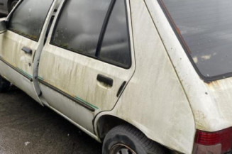 Poignee porte arriere gauche PEUGEOT 205