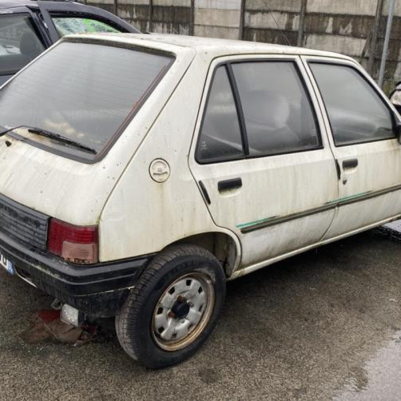 Poignee interieur arriere gauche PEUGEOT 205 Photo n°11