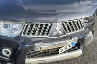 Custode arriere droit MITSUBISHI L 200 3