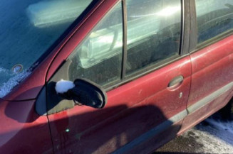 Poignee porte avant gauche RENAULT SCENIC 1