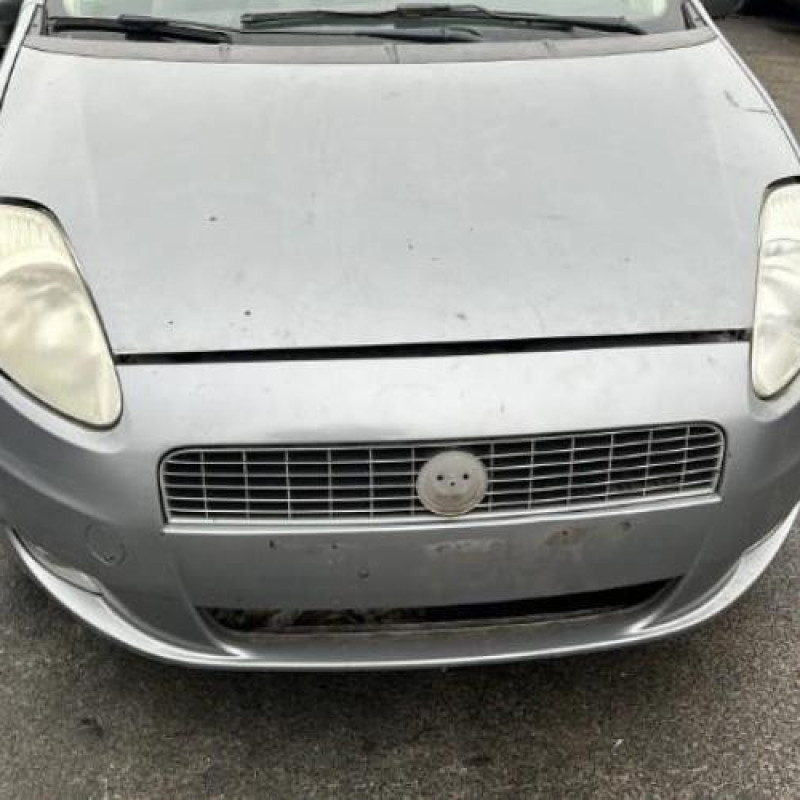 Moteur essuie glace arriere FIAT GRANDE PUNTO Photo n°8