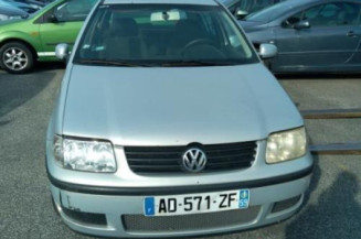 Aile avant gauche VOLKSWAGEN POLO 3