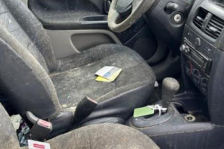 Poignee interieur arriere gauche RENAULT CLIO 2