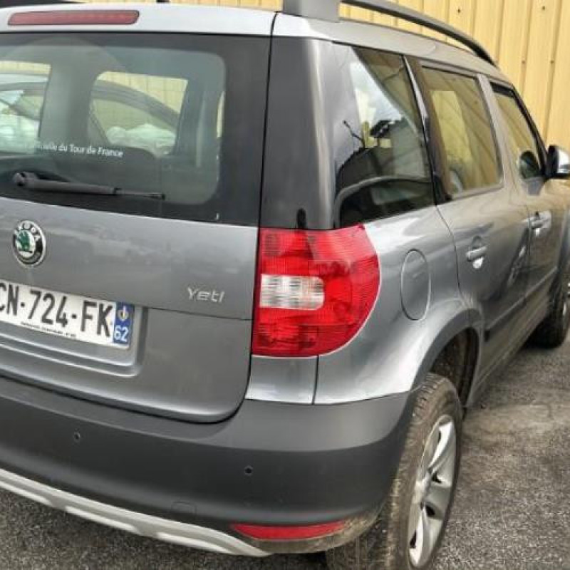 Cremaillere assistee SKODA YETI Photo n°11