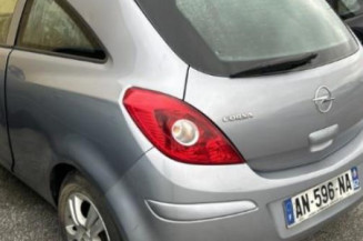 Serrure avant gauche OPEL CORSA D