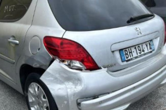 Feu arriere stop central PEUGEOT 207