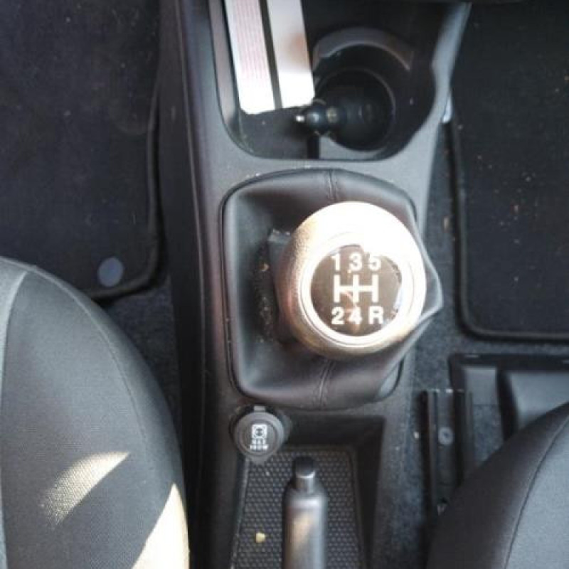 Moteur essuie glace arriere FIAT PUNTO 3 Photo n°10