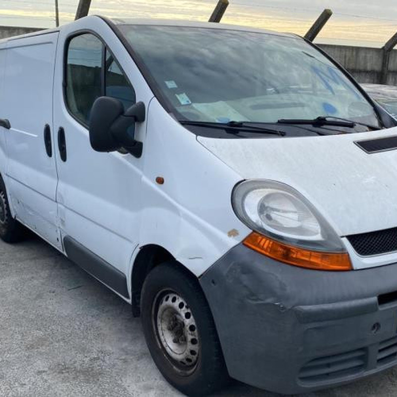 Calandre RENAULT TRAFIC 2 Photo n°5