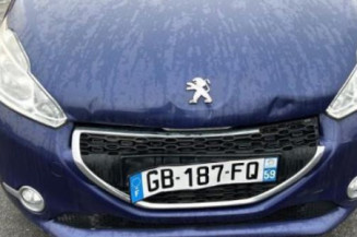 Poignee porte avant gauche PEUGEOT 208 1