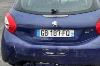 Poignee porte avant gauche PEUGEOT 208 1