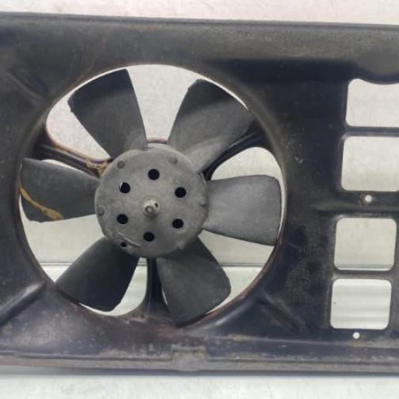 Moto ventilateur radiateur VOLKSWAGEN GOLF 2 Photo n°3