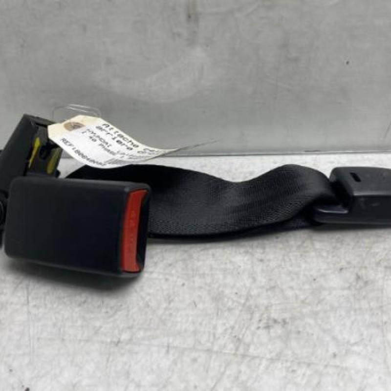 Attache ceinture arriere droit HYUNDAI I 40 Photo n°1