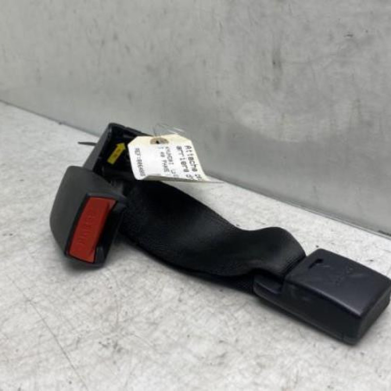 Attache ceinture arriere droit HYUNDAI I 40 Photo n°2