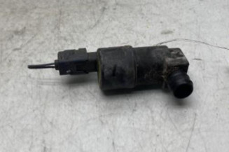 Pompe lave glace avant RENAULT MASTER 3