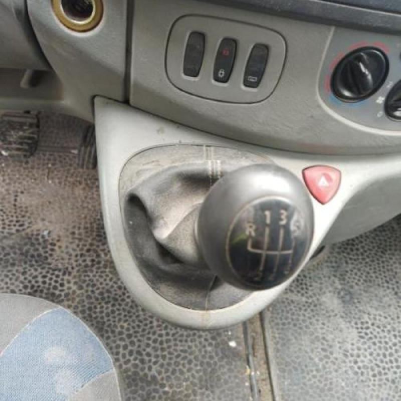 Pompe de direction RENAULT TRAFIC 2 Photo n°11