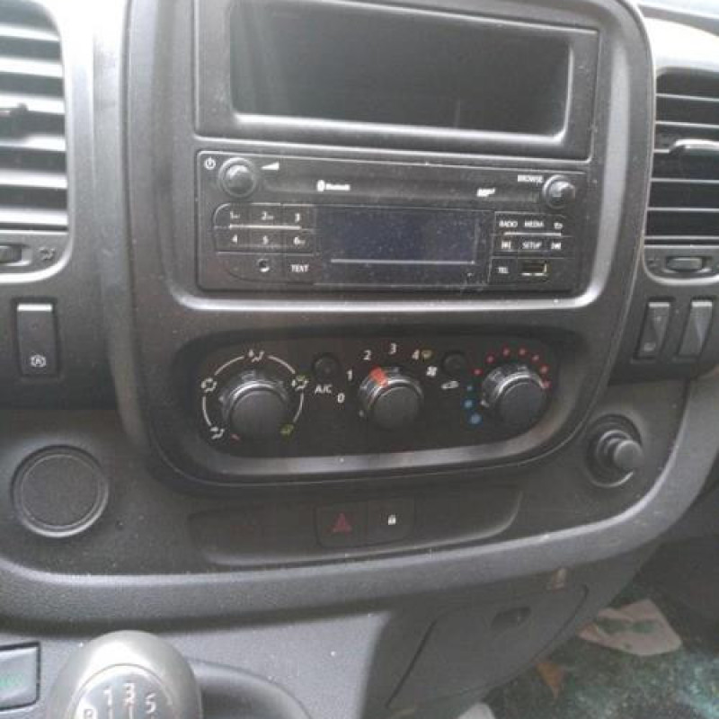 Autoradio d'origine RENAULT TRAFIC 3 COURT Photo n°12