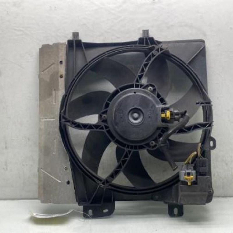 Moto ventilateur radiateur CITROEN C3 1 Photo n°4