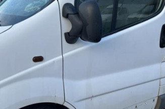 Calandre RENAULT TRAFIC 2