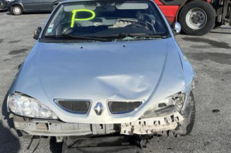 Poignee porte avant gauche RENAULT MEGANE 1