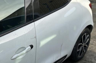 Poignee porte arriere gauche RENAULT CLIO 4