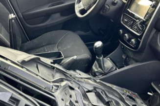 Poignee porte arriere gauche RENAULT CLIO 4