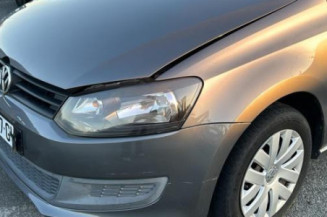 Poignee porte avant gauche VOLKSWAGEN POLO 5