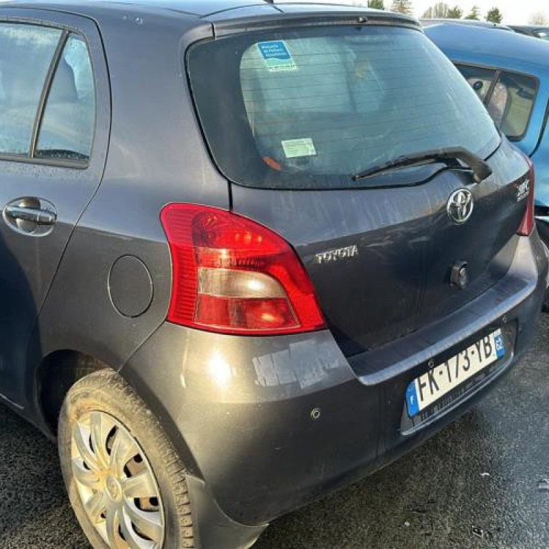 Moteur TOYOTA YARIS 2 Photo n°7