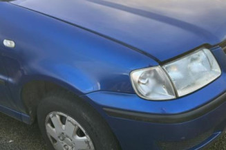 Aile avant droit VOLKSWAGEN POLO 3