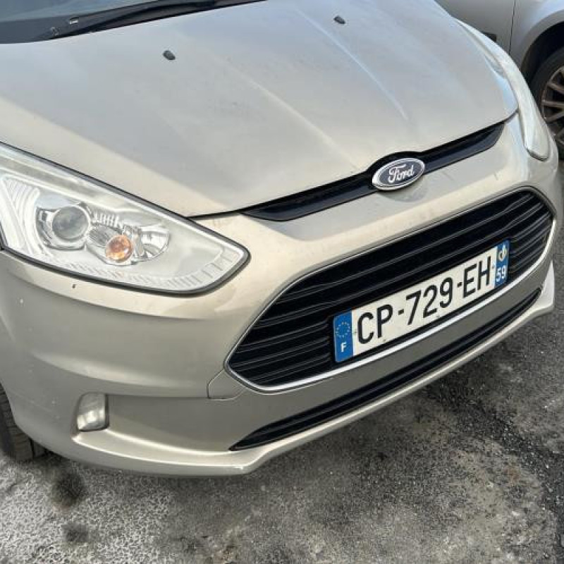 Pare boue arriere droit FORD B-MAX Photo n°7