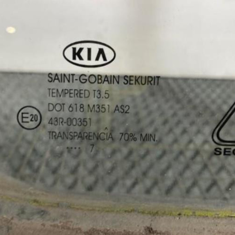 Vitre avant droit KIA CEE-D 1 Photo n°4