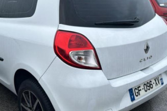 Fermeture de capot RENAULT CLIO 3